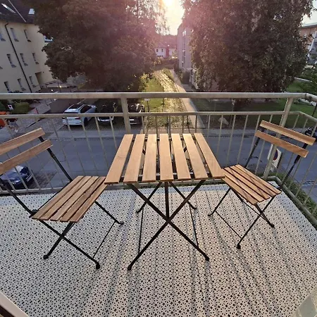 Am Hochschulcampus - Balkon Und Kueche ローゼンハイム